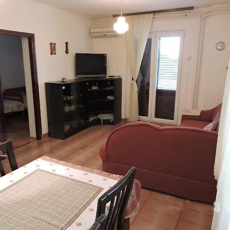 With Parking Space Losinj, Losinj - 25040 Апартаменты Мали-Лошинь